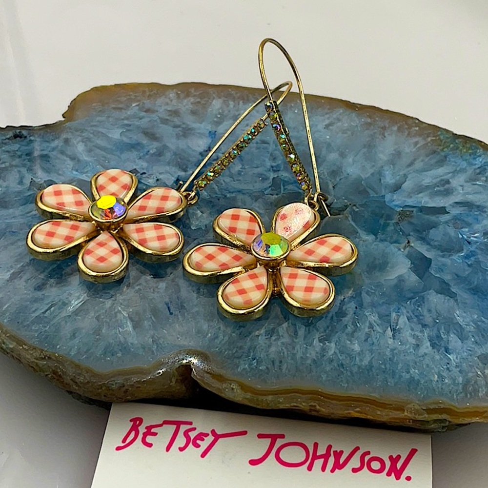 Betsey Johnson Red Checkered Flower  Gold Wire Earrings With Sparkling Crystals - Picture 2 of 5